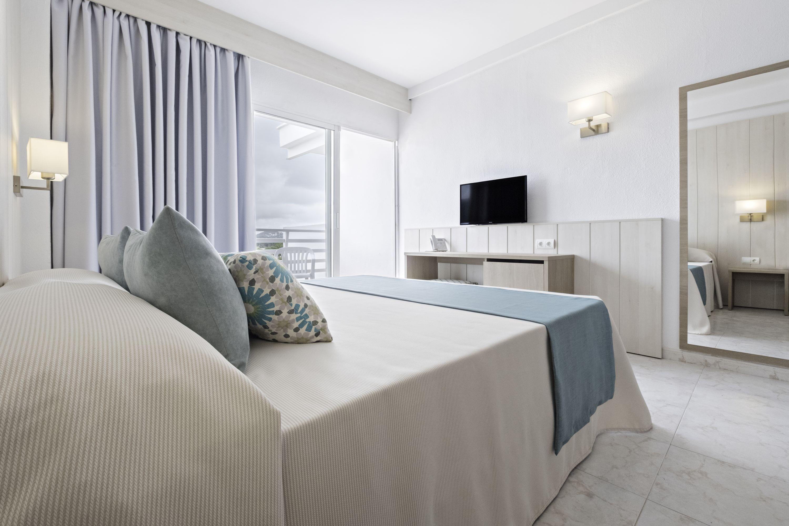 Azuline Hotel Palmanova Garden Bagian luar foto